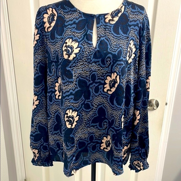 Ted Baker Floral Blue & Pink Blouse Long Sleeve Ruching On Cuff Key Hole Size XL - Picture 2 of 11